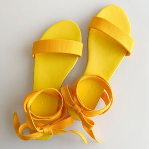 Rothy’s Store Exclusive the Wrap Sandal Canary 🐤